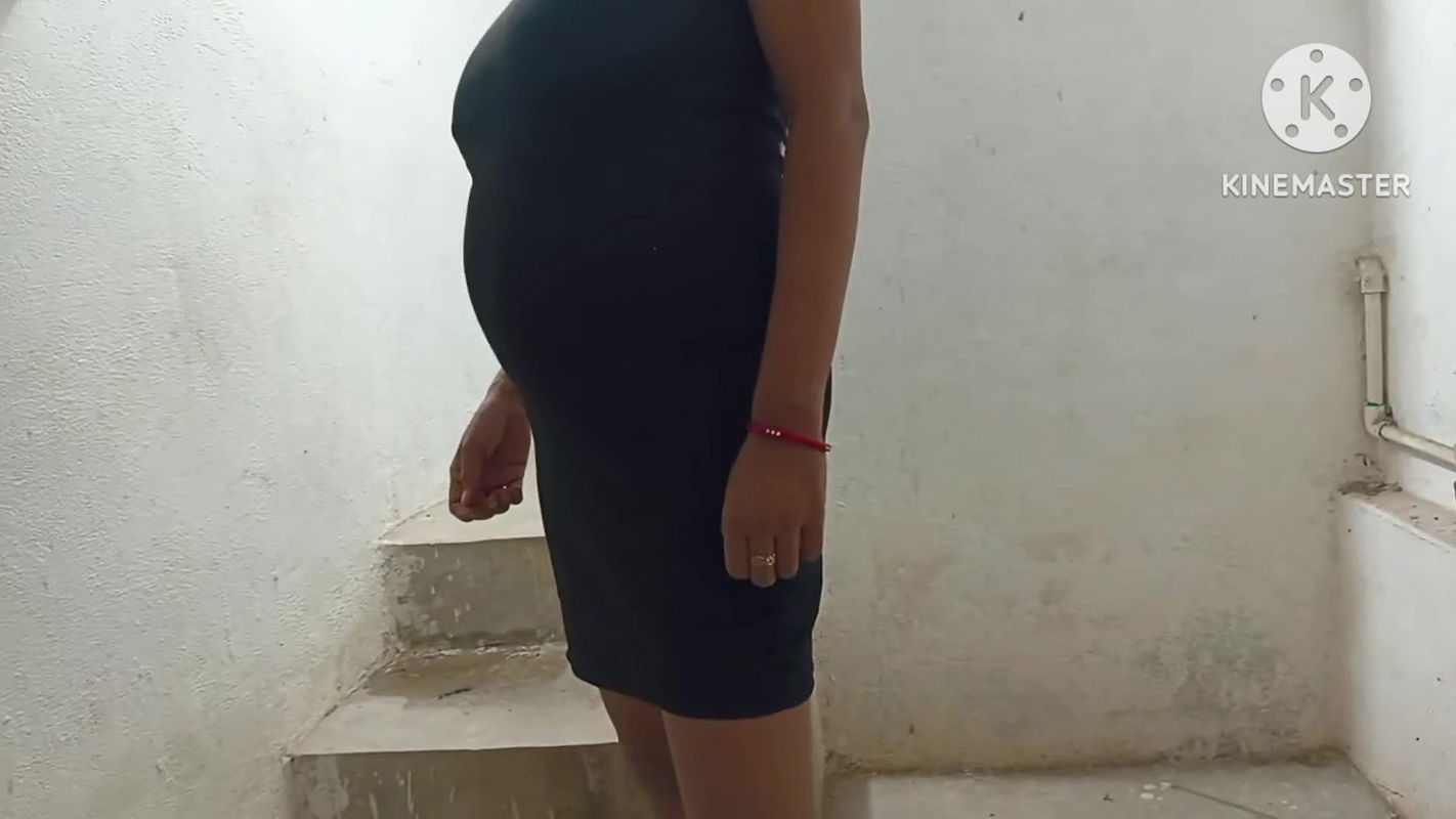 Indian Stepmother Fucking with Stepson When He Going to Bathroom for Shower