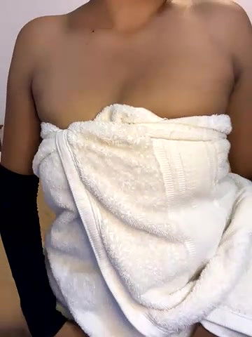 Stripchat-Public.Show-c-angelwavy-2024.05.26.022933