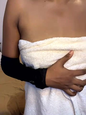 Stripchat-Public.Show-c-angelwavy-2024.05.26.022933