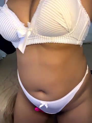 Stripchat-Public.Show-c-angelwavy-2024.07.26.011520