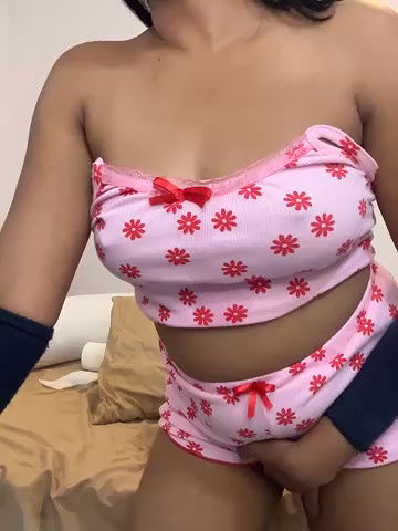 Stripchat-Public.Show-c-angelwavy-2025.01.18.014630