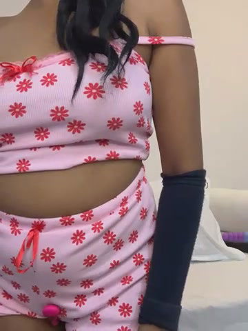 Stripchat-Public.Show-c-angelwavy-2025.01.24.011702