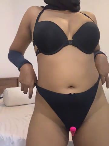 Stripchat-Public.Show-c-angelwavy-2025.04.01.012003