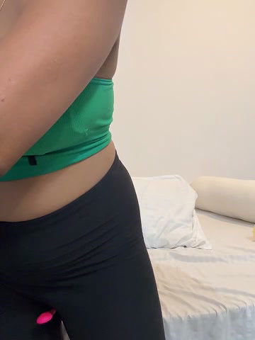 Stripchat-Public.Show-c-angelwavy-2025.04.22.031749