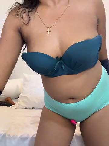 Stripchat-Public.Show-c-angelwavy-2025.04.23.004232