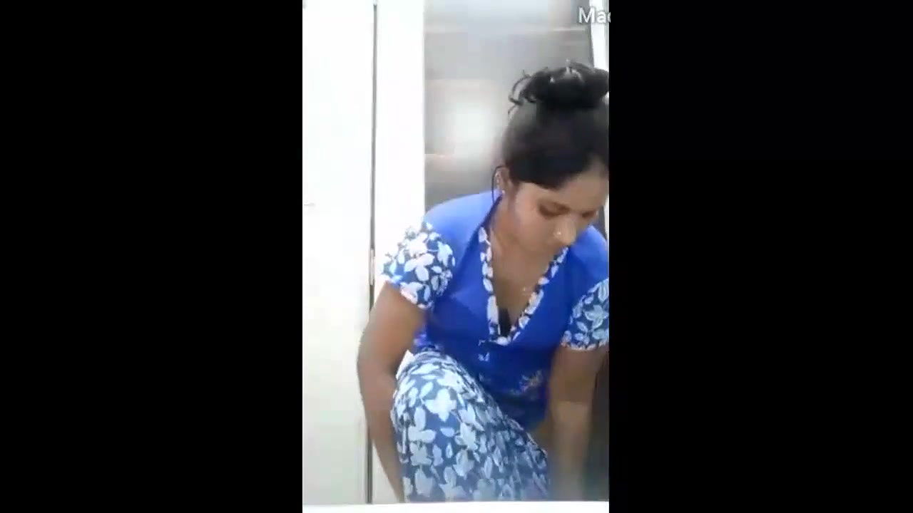 chubby desi bhabhi changing