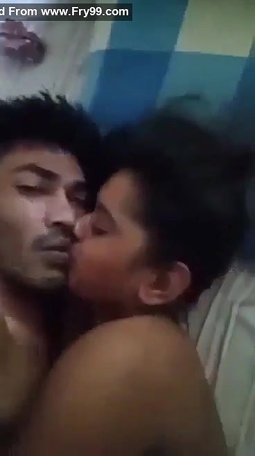 Desi collage lovers having hardcore