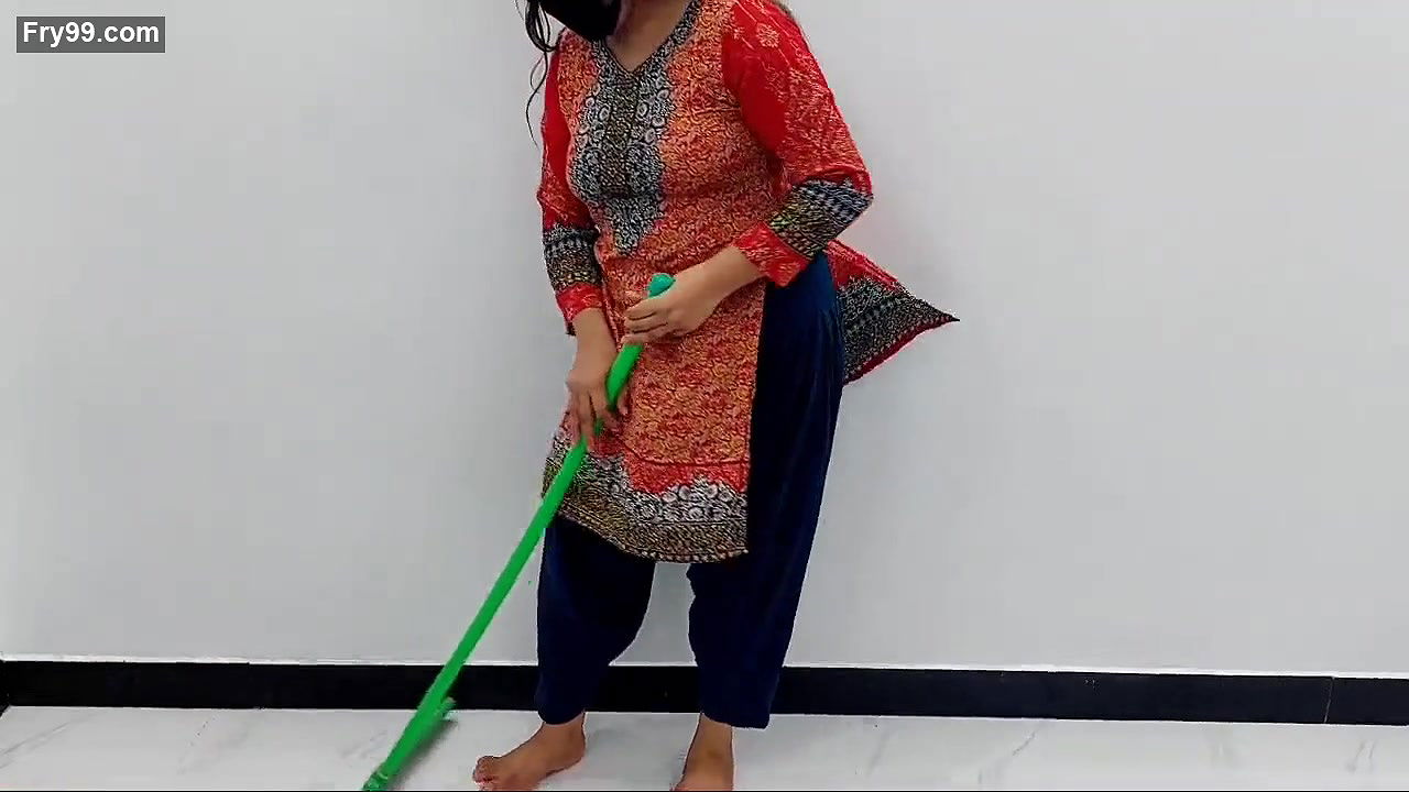 XXX Desi Maid Anal Fucked By Old Man With Clear Hindi Audio