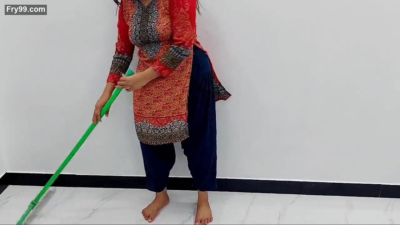 XXX Desi Maid Anal Fucked By Old Man With Clear Hindi Audio