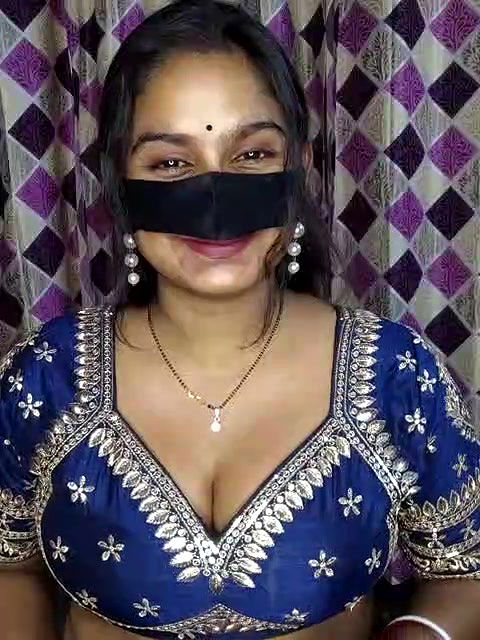 Stripchat-Public.Show-f-Hotty-rimi-2025.03.06.110645