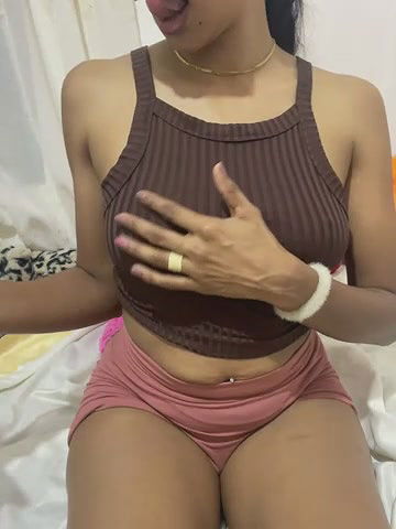 Stripchat-Public.Show-f-Jecy_bee-2025.02.18.221331