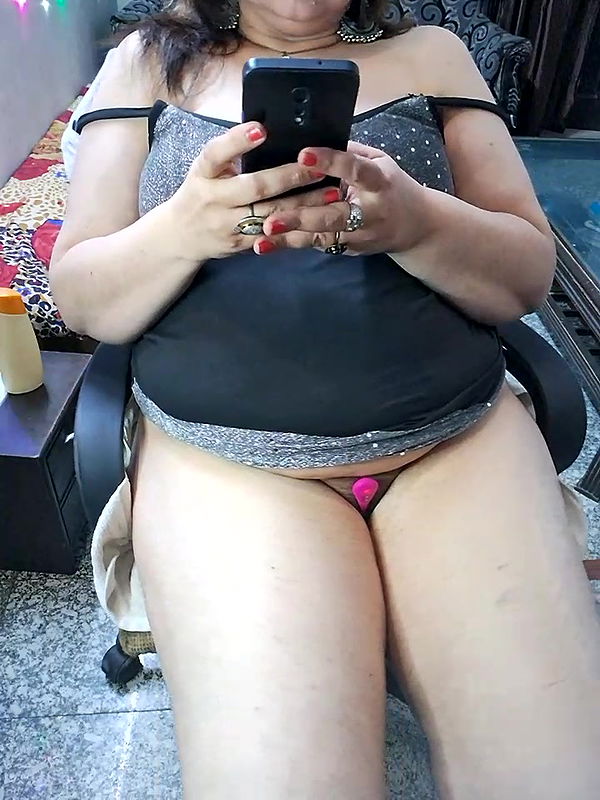 Stripchat-Public.Show-f-Lusty_noori-2024.12.07.080147