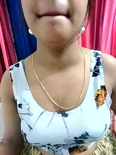 Stripchat-Public.Show-f-Maahhii_2-2025.05.27.002826