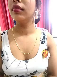 Stripchat-Public.Show-f-Maahhii_2-2025.05.27.013213