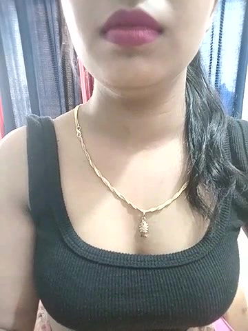 Stripchat-Public.Show-f-Maahhii_2-2025.05.31.014900