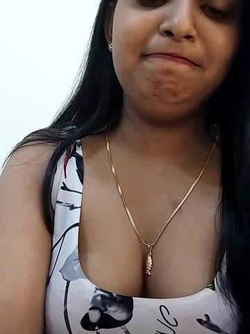 Stripchat-Public.Show-f-Maahhii_2-2025.06.04.091854