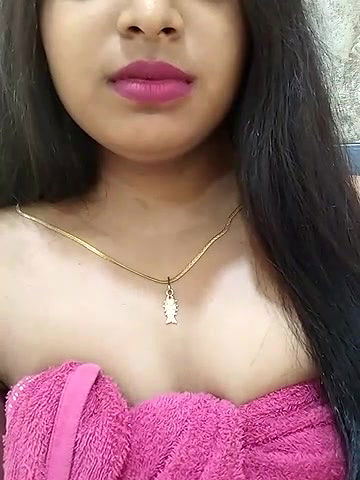 Stripchat-Public.Show-f-Maahhii_2-2025.06.15.030155