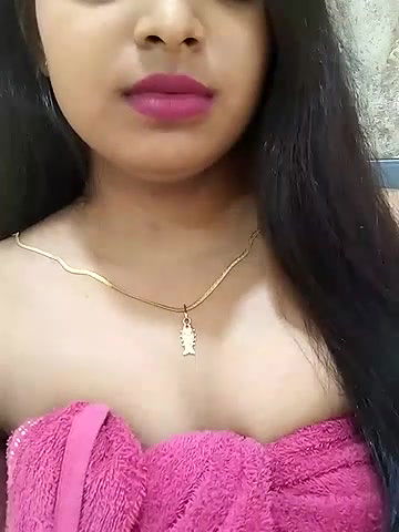 Stripchat-Public.Show-f-Maahhii_2-2025.06.15.030155