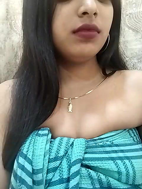 Stripchat-Public.Show-f-Maahhii_2-2025.06.17.015910