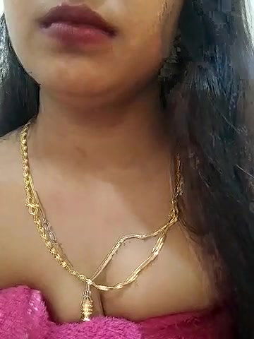 Stripchat-Public.Show-f-Maahhii_2-2025.06.20.014333