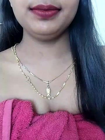 Stripchat-Public.Show-f-Maahhii_2-2025.06.20.033918