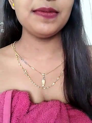 Stripchat-Public.Show-f-Maahhii_2-2025.06.20.033918