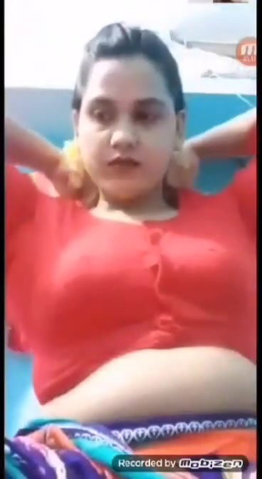 Beautiful Bhabi Showing