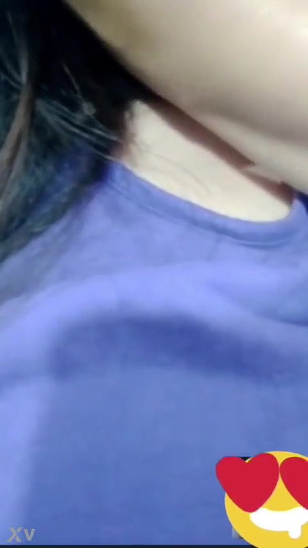 Sexy Paid Girl Shows Her Boobs on VC
