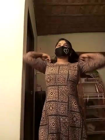 Stripchat-Public.Show-f-Puspita–2025.05.01.185529