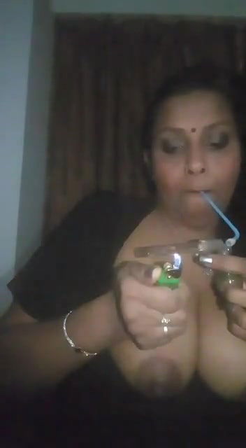 Smoker bhabhi