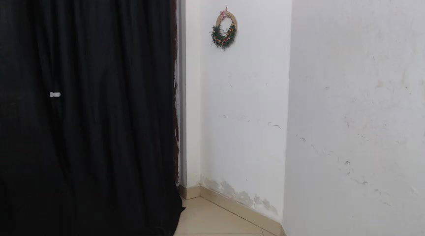 Stripchat-Public.Show-f-sexy_vani1-2024.11.04.015426