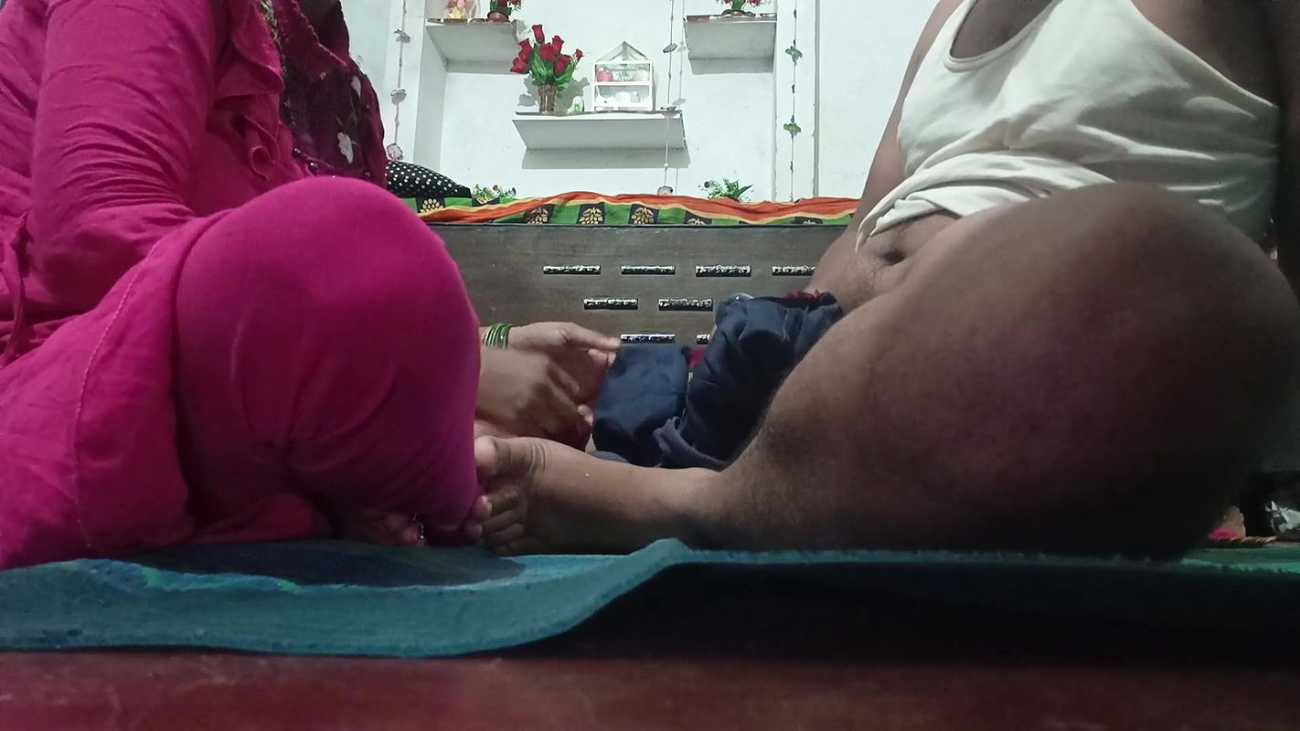 Meri didi mera land  hilati hai roj