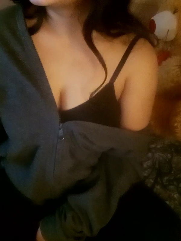 Stripchat-Public.Show-f-shuhana_-2024.12.14.094608