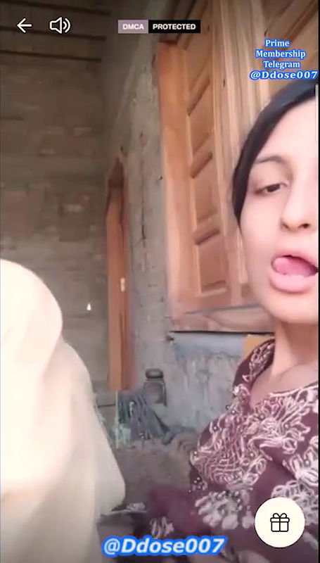 Pk cute couple on tango