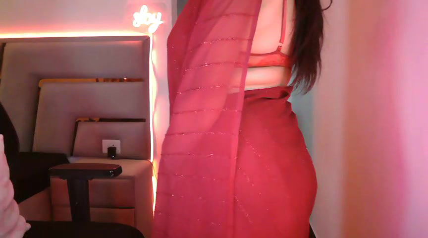 Stripchat-Public.Show-f-SunhariGirl-2025.04.12.141737