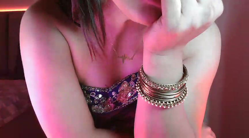 Stripchat-Public.Show-f-SunhariGirl-2025.04.29.024412