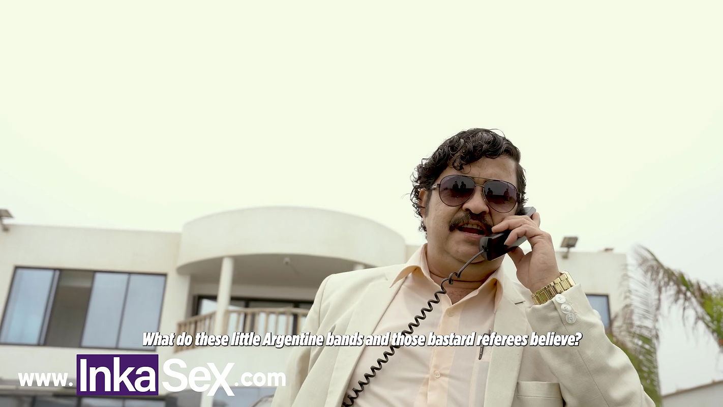 Pablo Escobar fucks two Argentinian women and destroys their asses.