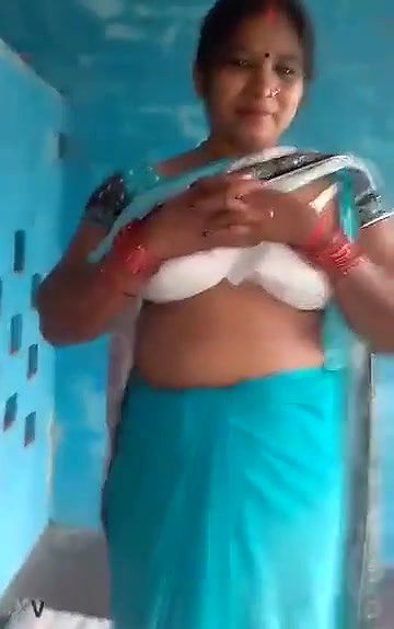 Desi village bhabi big boobs