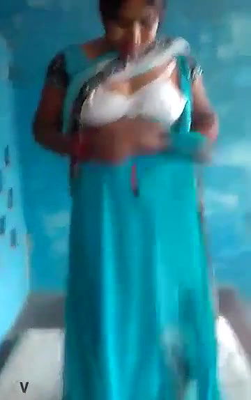 Desi village bhabi big boobs