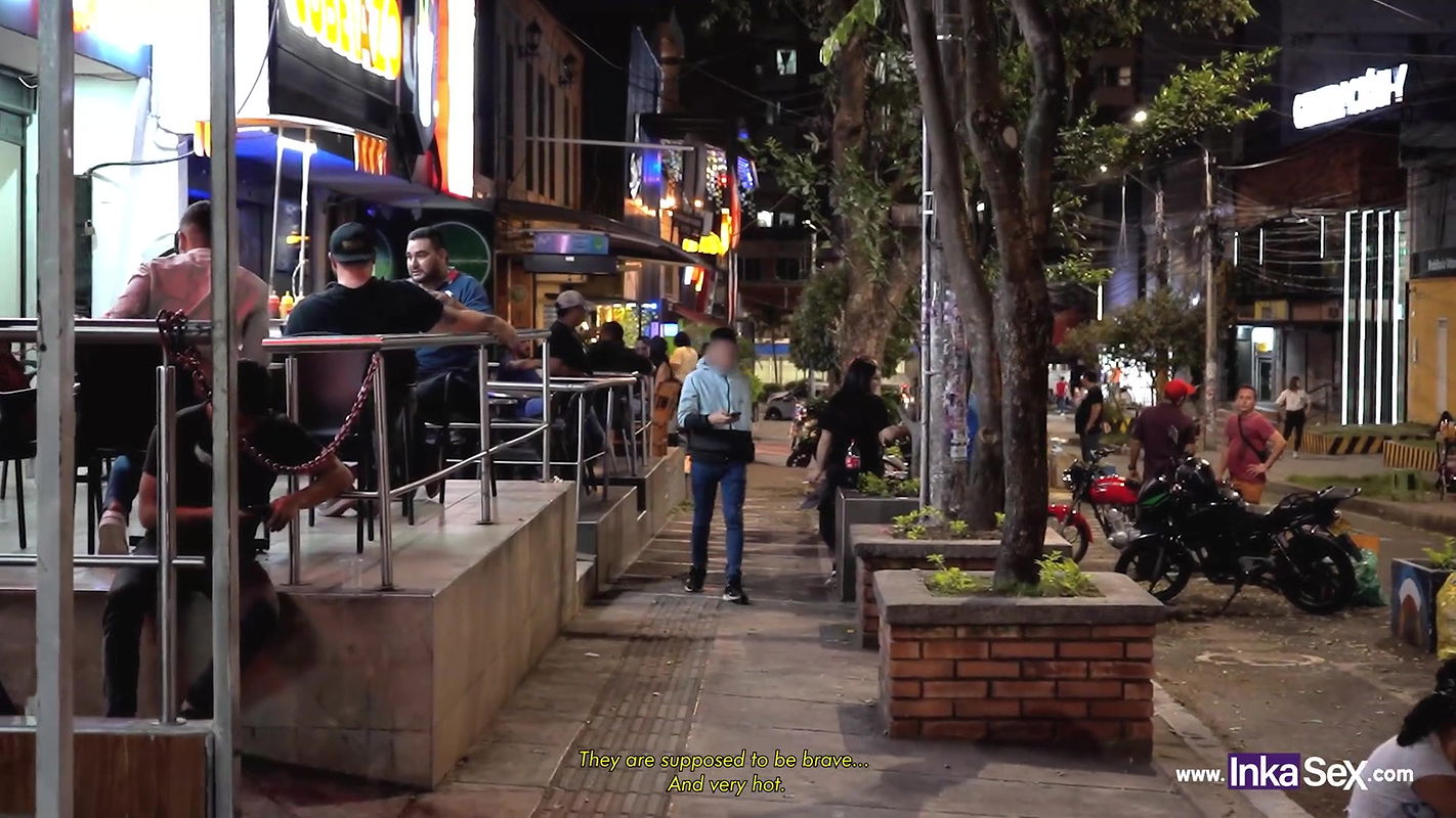 Sara Blonde en discoteca colombiana FINAL ÉPICO