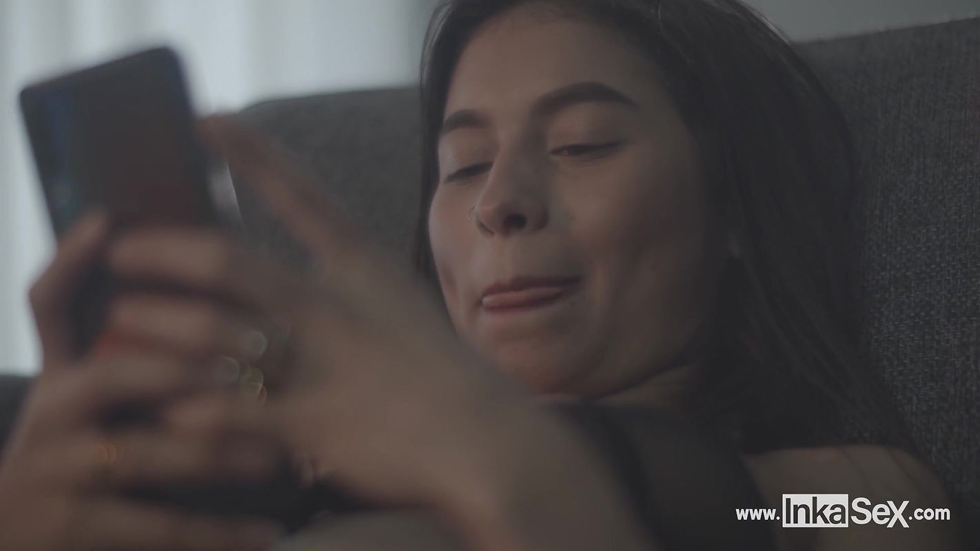 This is how a petite Venezuelan seeks help to study WITH SEXUAL RESULTS