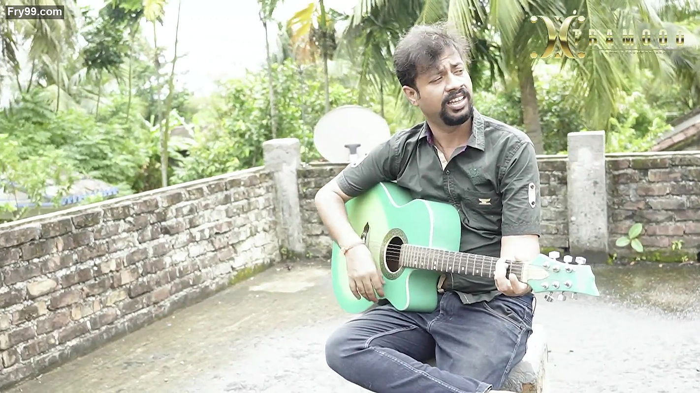 DESI COUPLE SINGING WITH GUITER IN ROOF (OUTDOOR)