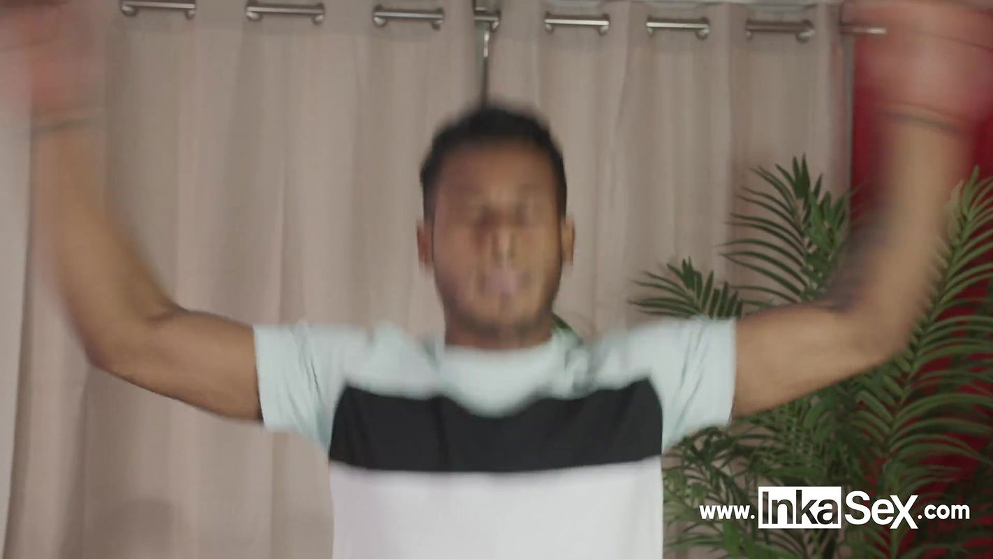 Venezuelan plumber breaks the pipe of an innocent college student