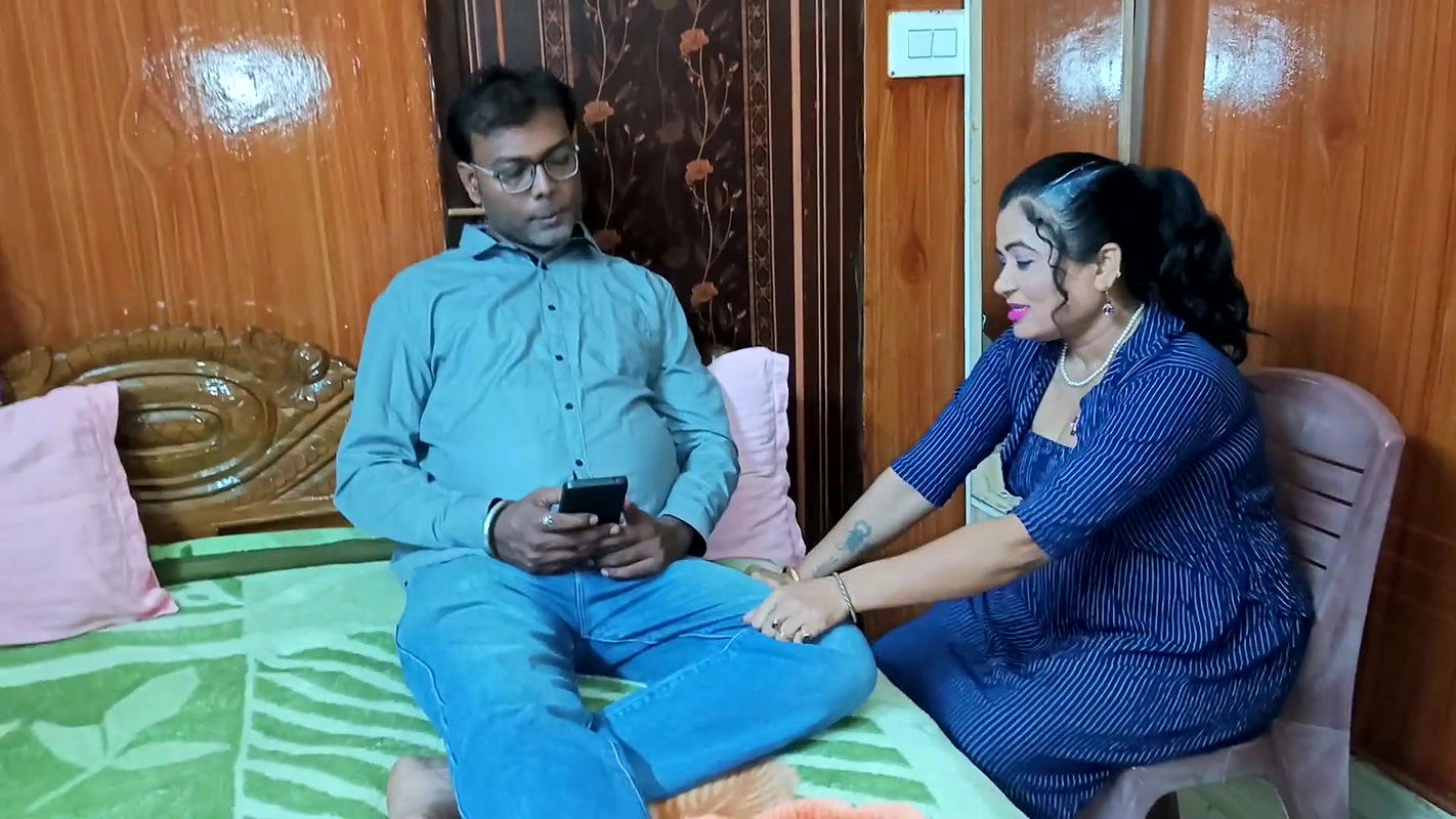 A desi horny Christian aged girl fucked a lot with her younger boyfriend. Hardcore Fucking