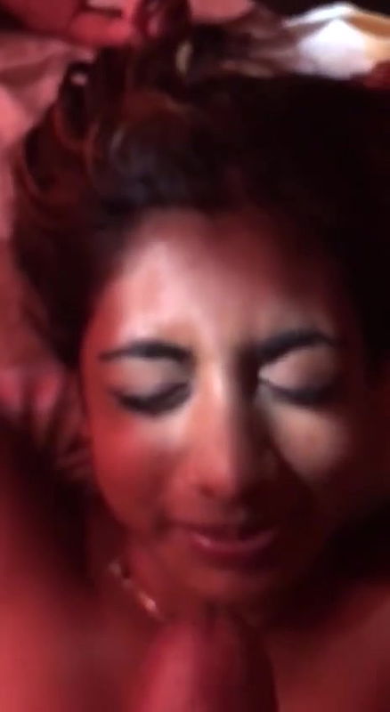 Taking cumshot on face