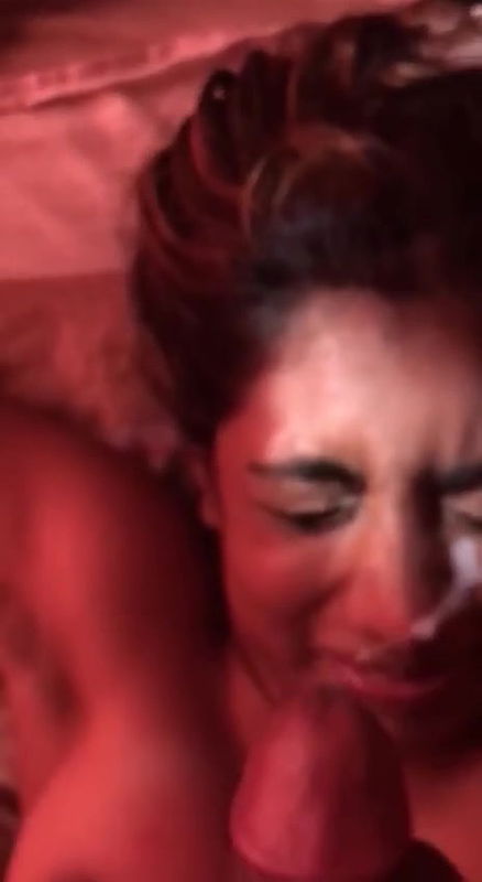 Taking cumshot on face