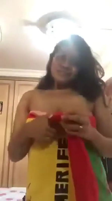 CHUBBY BABE OOOPS TOWEL LIKES TO SHOW HER BIG MELONS