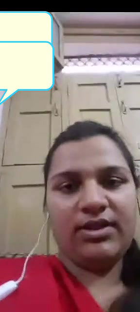 Desi Girl Showing Boobs