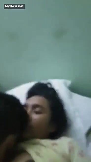 Married Bhabhi allowing yngr edr to sukn n fuk her