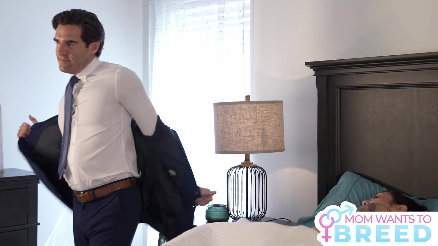 Slut MILF Xochi Moon Gets Creampie from Stepson After Husband Finishes Fucking Her S2E9